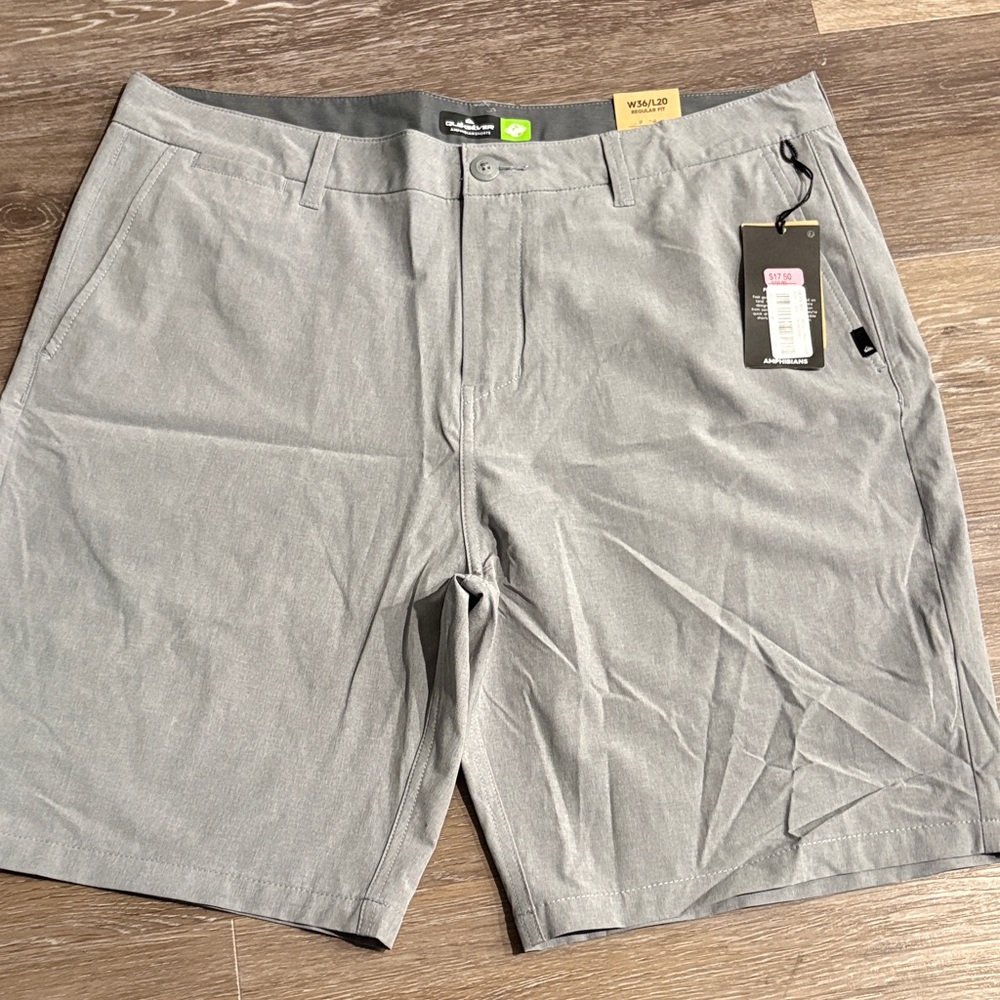 Quiksilver Light Gray Men's Flat Front Shorts